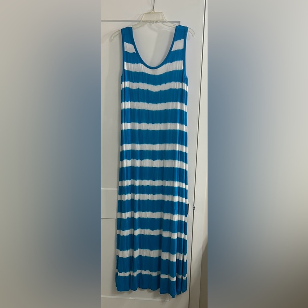 New Directions Blue and White Sleeveless Sundress